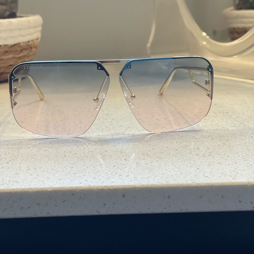 Sunglasses Bundle - Picture 4 of 10